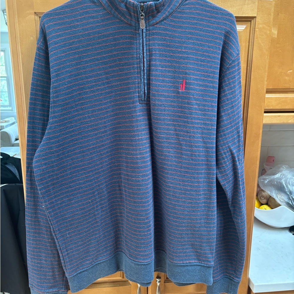 Size Large Johnnie-O quarter zip